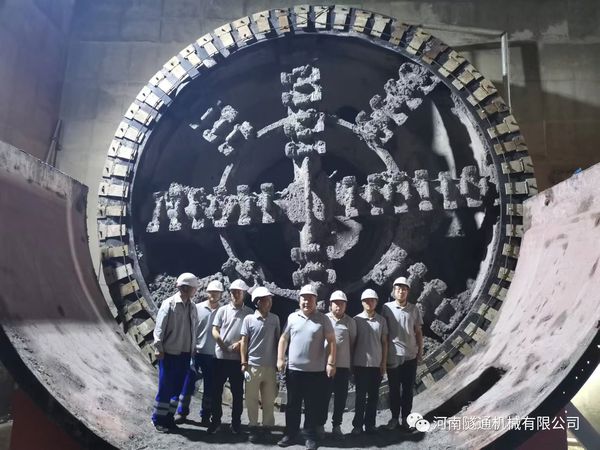 喜讯！！！北京地铁17号线左线昨日顺利接收成功，北京建工土木工程有限公司携手2O24管家婆一码一肖资料为中国现代化建设再立新功！(图5)